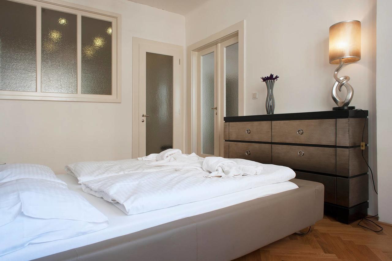 Residence Dlouha - Old Town Prag Eksteriør billede